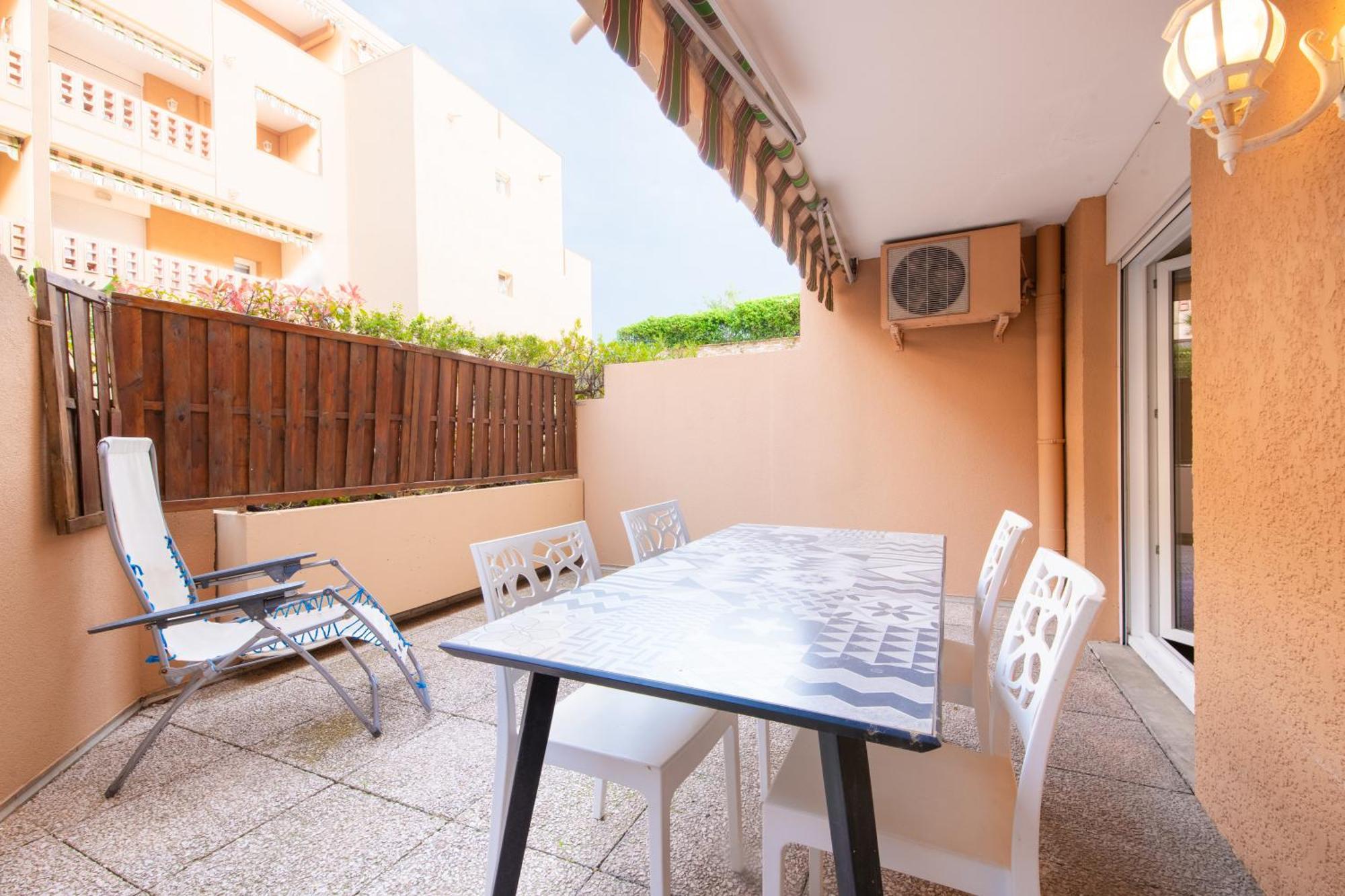 Le Victoria, Centre Ville , Plage Et Parking Gratuit Sainte-Maxime Exterior photo